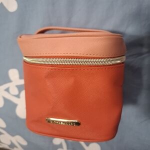 Michael Kors Train Case Cosmetics Makeup Travel Bag Peach & Coral